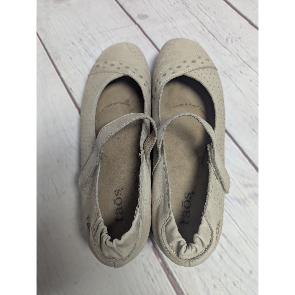 Taos  Sand Dollar Leather Perforated Slip On Mary Janes Wedge Woman Sz 38 US 7.5 - Picture 5 of 8